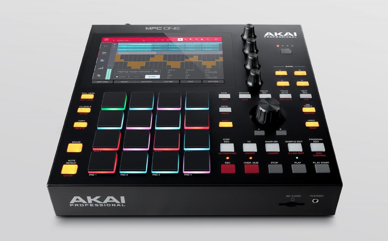 akai professional mpc x standalone sampler and sequencer